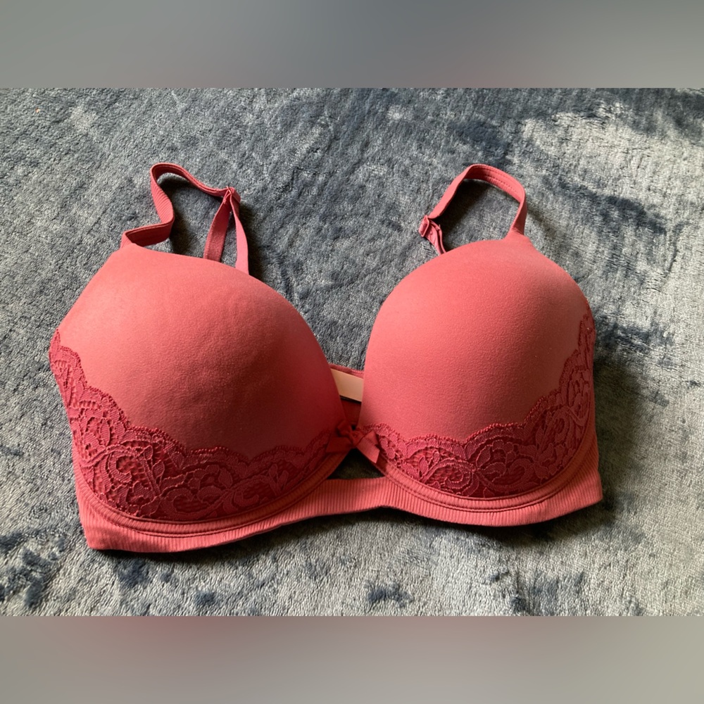 Body by Victoria, Victorias Secret, padded no wire, size 34DD, comfortable